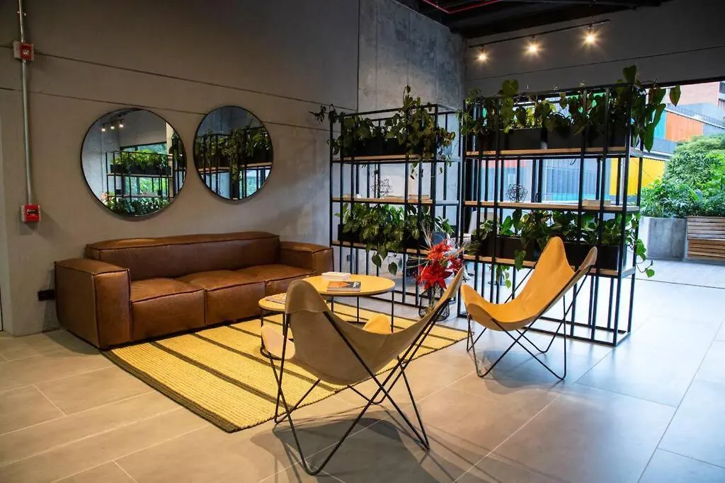 Suite - Go Living & Suites Medellin 0*,