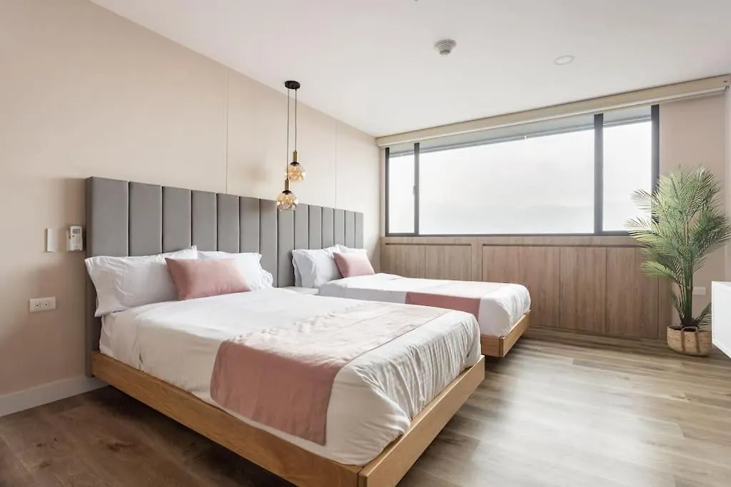 Suite - Go Living & Suites Medellín 0*,